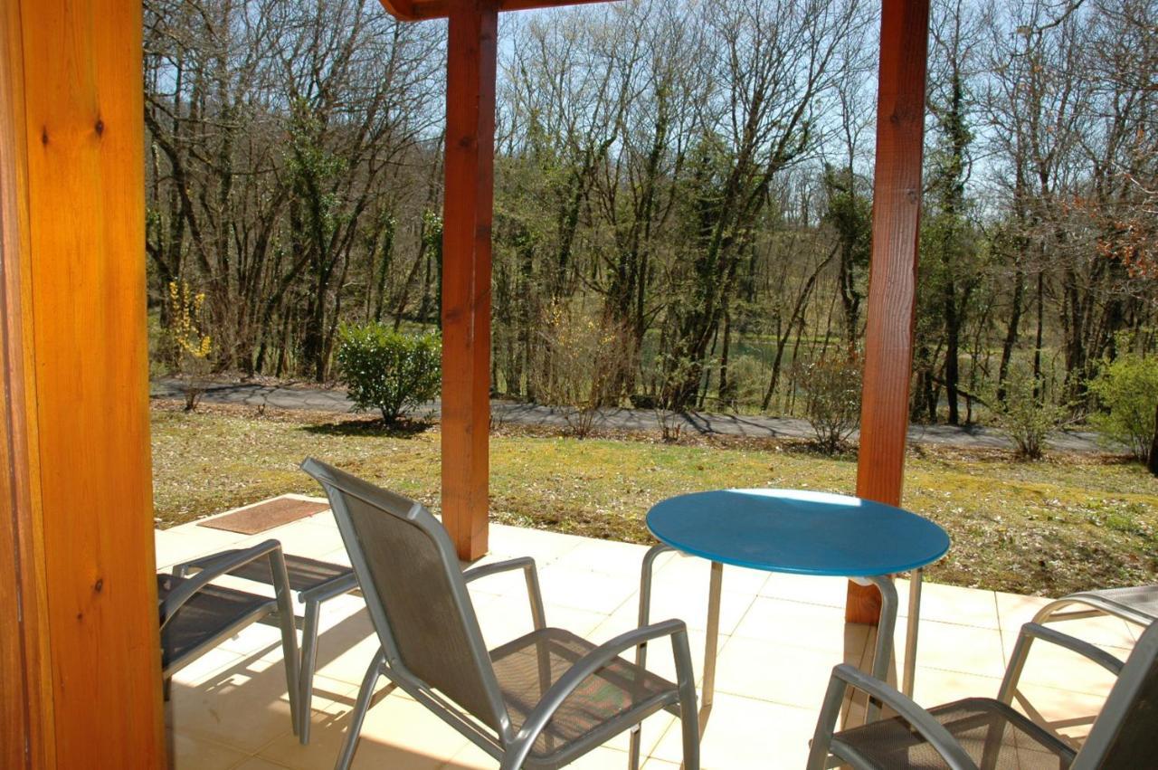 Maison De 2 Chambres Avec Vue Sur Le Lac Piscine Partagee Et Jardin Amenage A Lachapelle Auzac Ngoại thất bức ảnh